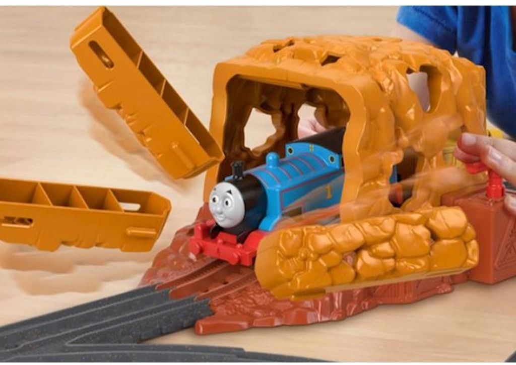 Fisher-Price Tomek i Przyjaciele Motorized Zestaw wyspie Sodor GXV15 - zdjęcie 9 Fisher-Price Tomek i Przyjaciele Motorized Zestaw wyspie Sodor GXV15