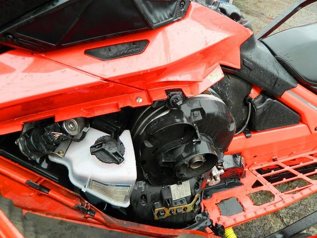 SKI DOO SUMMIT X 175 850 E-TEC SHOT (m.2019) - zdjęcie 6 SKI DOO SUMMIT X 175 850 E-TEC SHOT (m.2019)