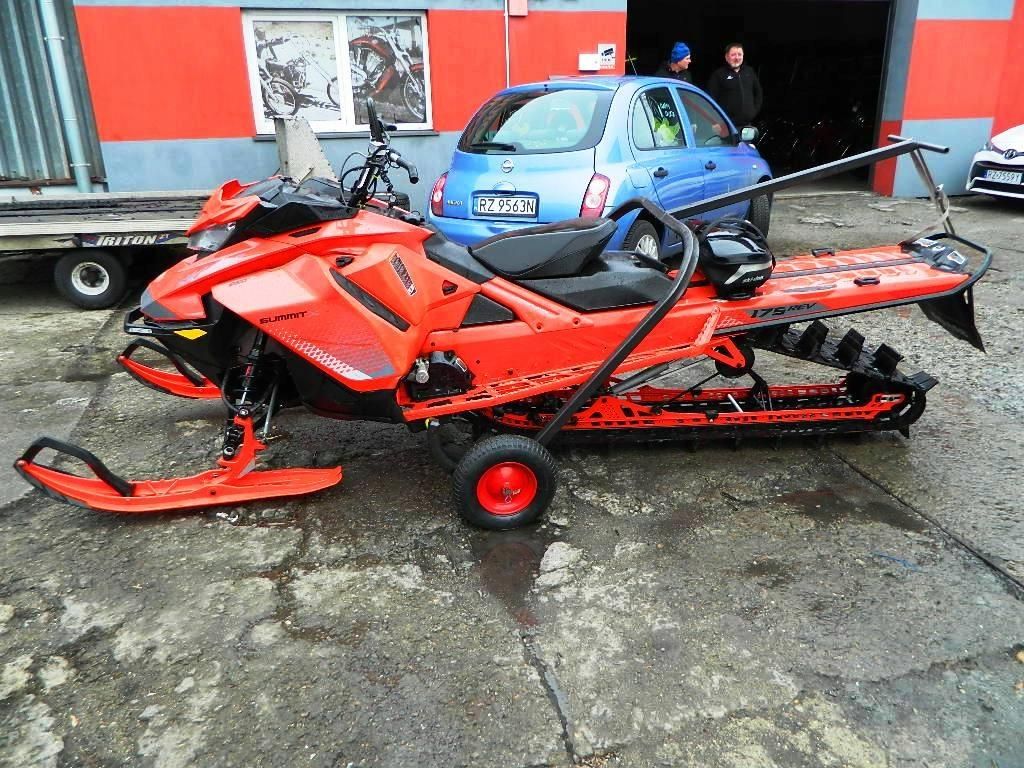 SKI DOO SUMMIT X 175 850 E-TEC SHOT (m.2019) - zdjęcie 4 SKI DOO SUMMIT X 175 850 E-TEC SHOT (m.2019)