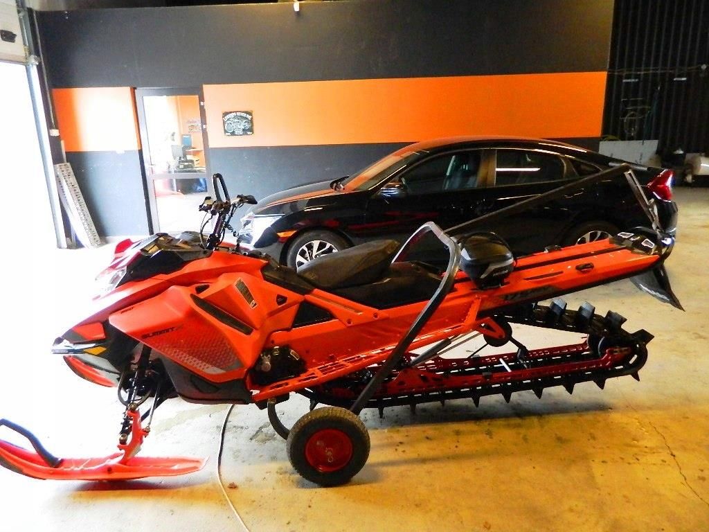 SKI DOO SUMMIT X 175 850 E-TEC SHOT (m.2019) - zdjęcie 3 SKI DOO SUMMIT X 175 850 E-TEC SHOT (m.2019)