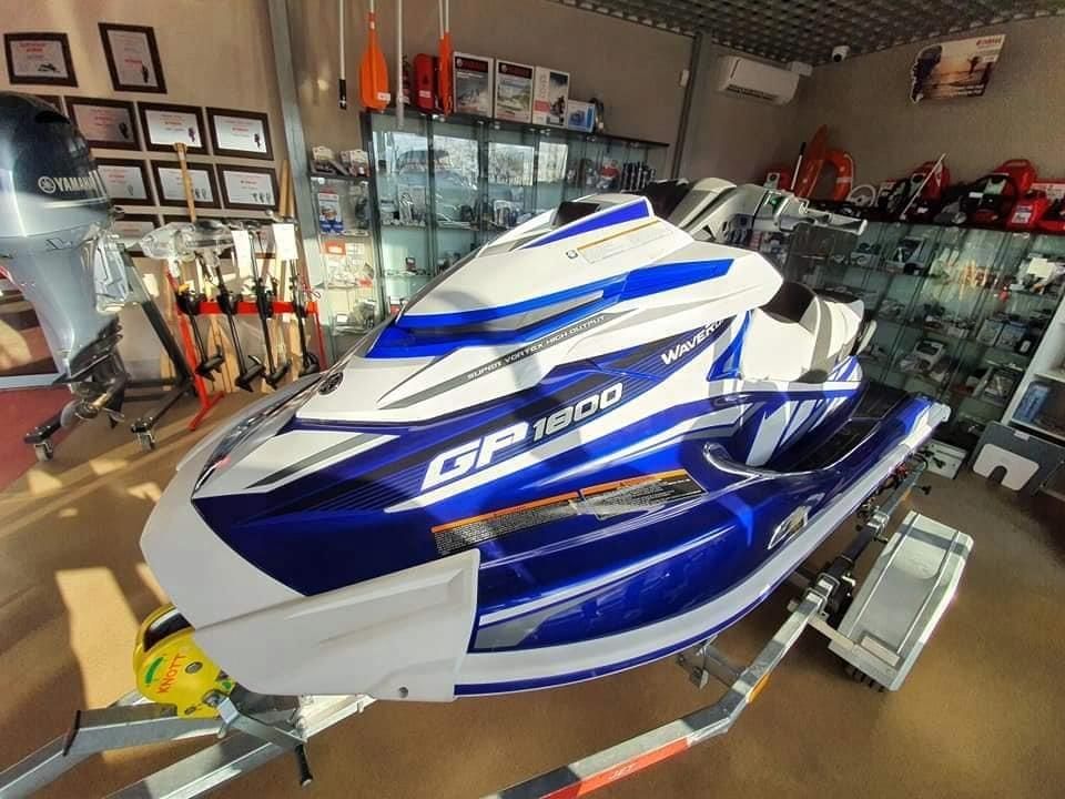 Skuter wodny Yamaha GP1800 2018r 13,5mth! 250KM! - zdjęcie 5 Skuter wodny Yamaha GP1800 2018r 13,5mth! 250KM!