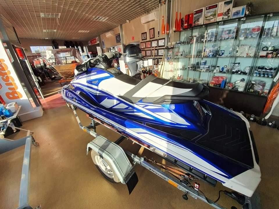 Skuter wodny Yamaha GP1800 2018r 13,5mth! 250KM! - zdjęcie 9 Skuter wodny Yamaha GP1800 2018r 13,5mth! 250KM!