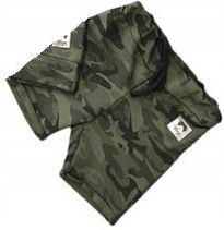 Krótkie spodenki moro ciemne rozmiar 152