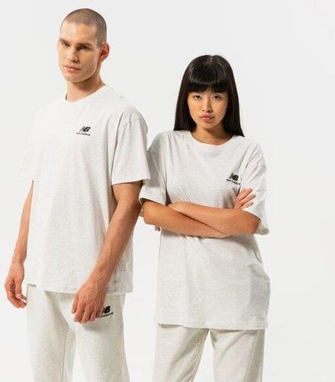 【New Balance】 UNI Essentials Big Logo Short Sleeve T-shirt New Balance T-shirt Uni-ssentials - Czerwony