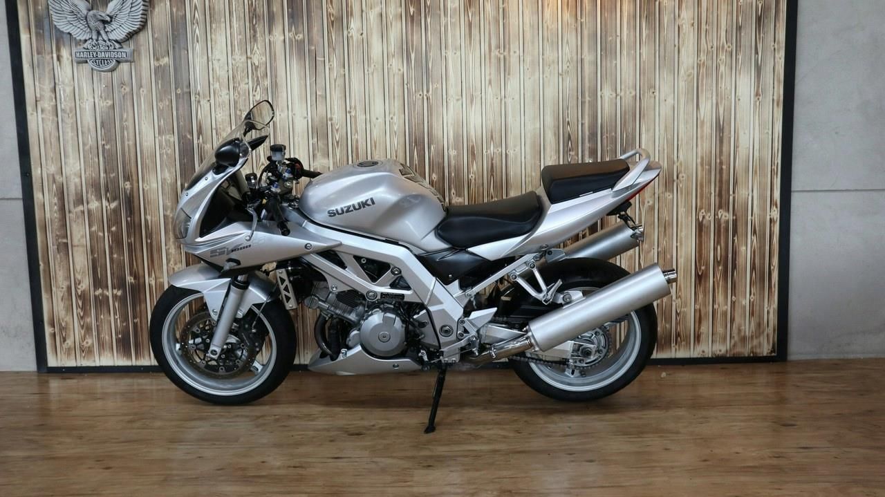 Suzuki SV (sv) Technicznie jak nowy,Przepiękny