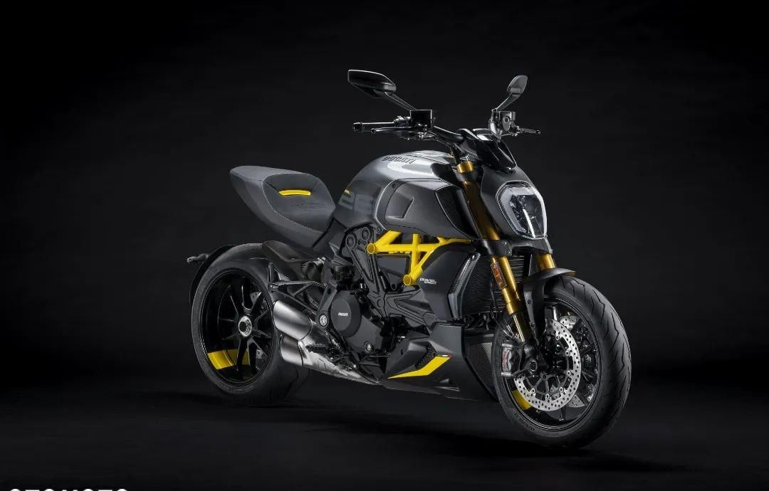 i-ducati-diavel.jpg
