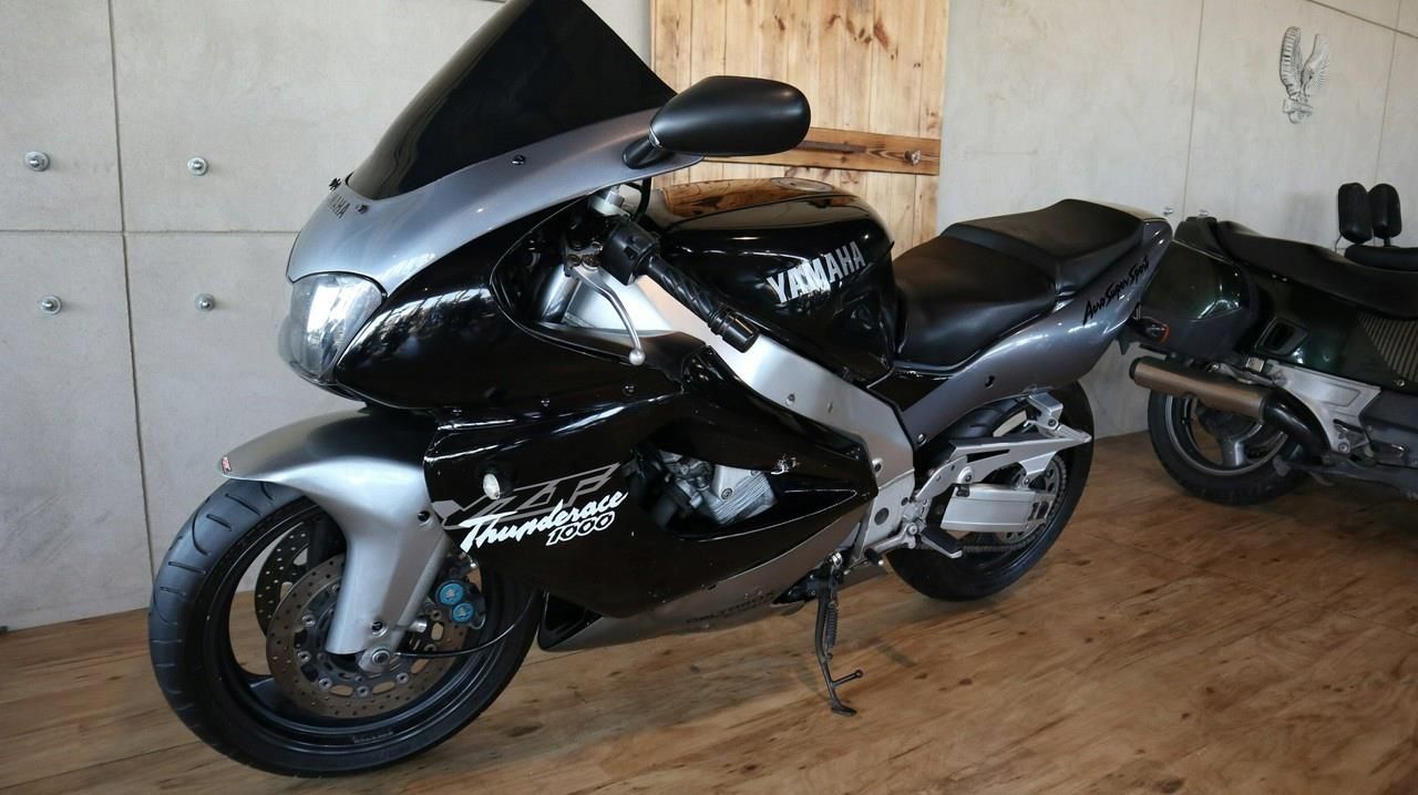 Yamaha YZF (Thunderace 1000 yzf1000) PIĘKNA