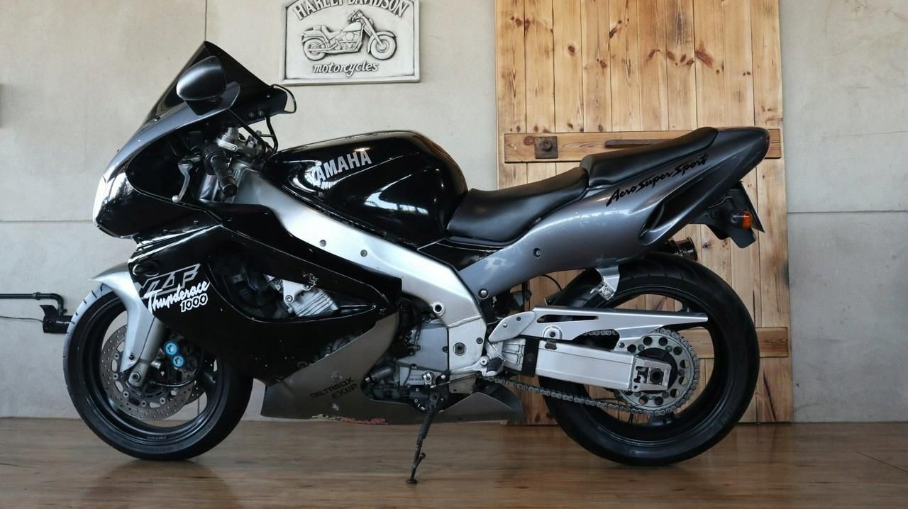 Yamaha YZF (Thunderace 1000 yzf1000) PIĘKNA