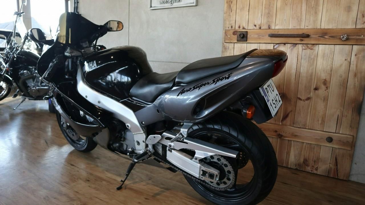 Yamaha YZF (Thunderace 1000 yzf1000) PIĘKNA