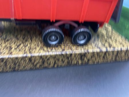 BBURAGO Massey Ferguson 8740S Traktor med Timmersläp