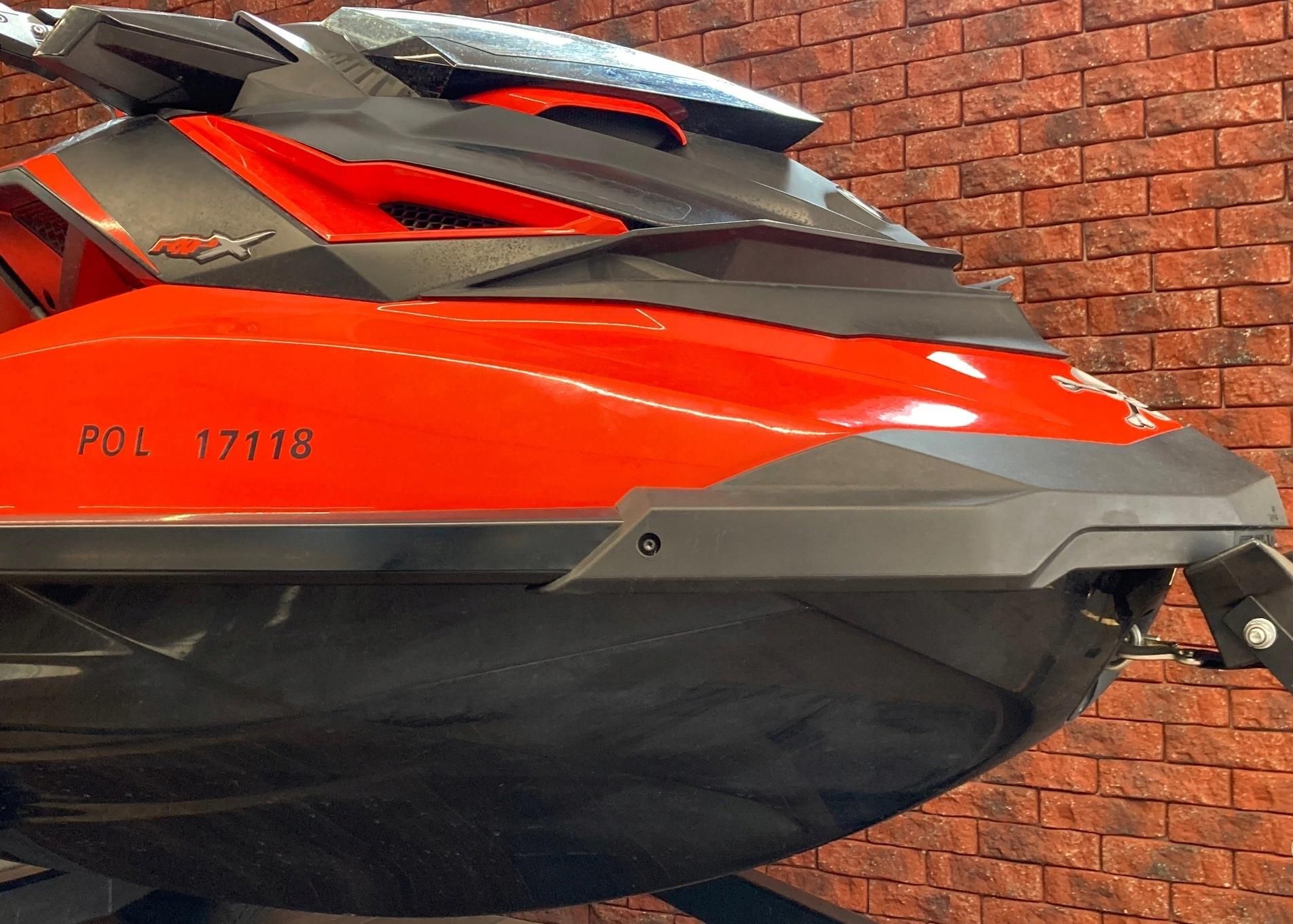 Skuter Wodny Sea-Doo RXP 300 RS 2016r 23 mth - zdjęcie 3 Skuter Wodny Sea-Doo RXP 300 RS 2016r 23 mth