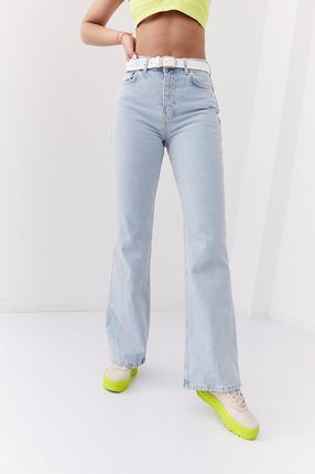 Modne jeansy damskie dzwony jasnoniebieskie 70216