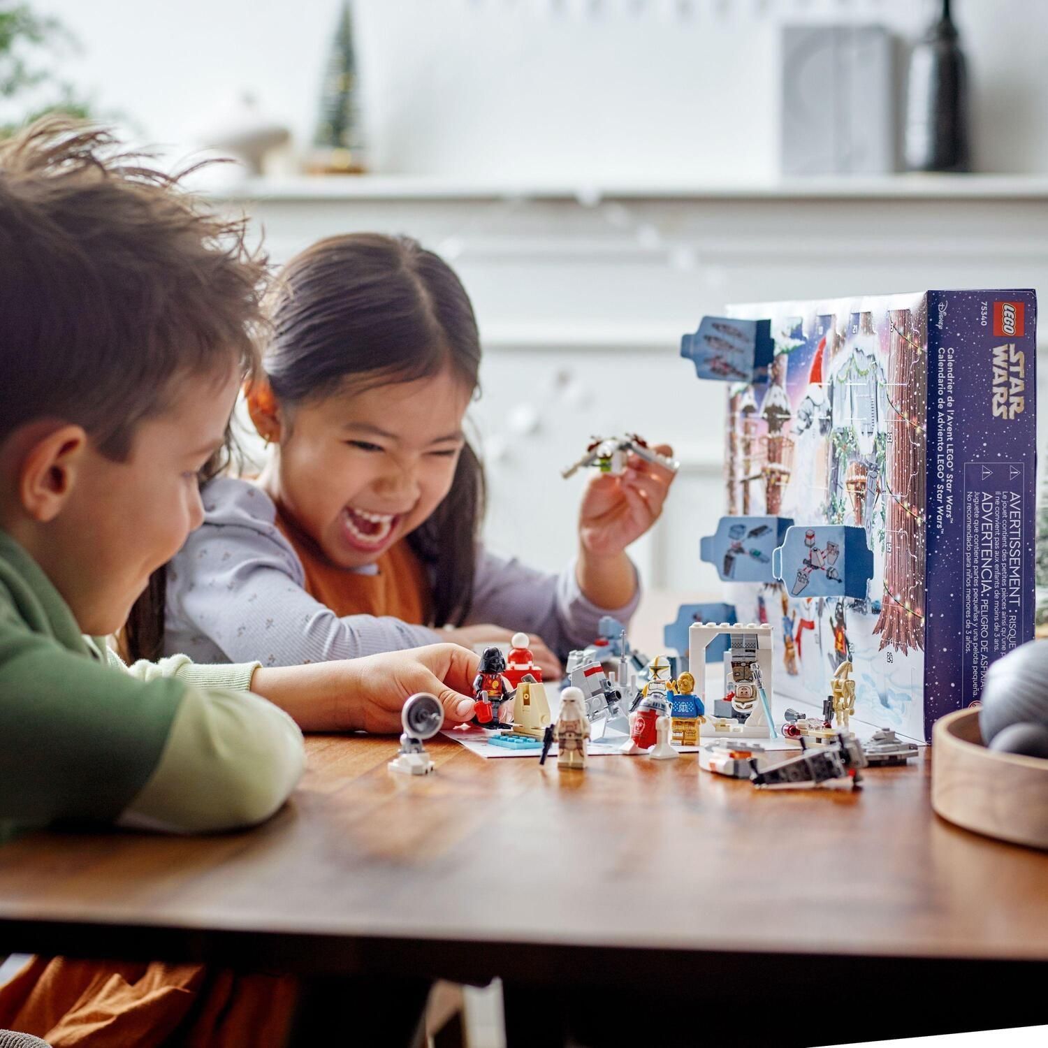 LEGO Star Wars 75340 Kalendarz adwentowy - zdjęcie 7 LEGO Star Wars 75340 Kalendarz adwentowy