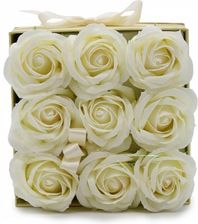 Kwiaty Mydlane Box Kwadrat 9 Kremowych Róż - najlepsze Kompozycje kwiatowe