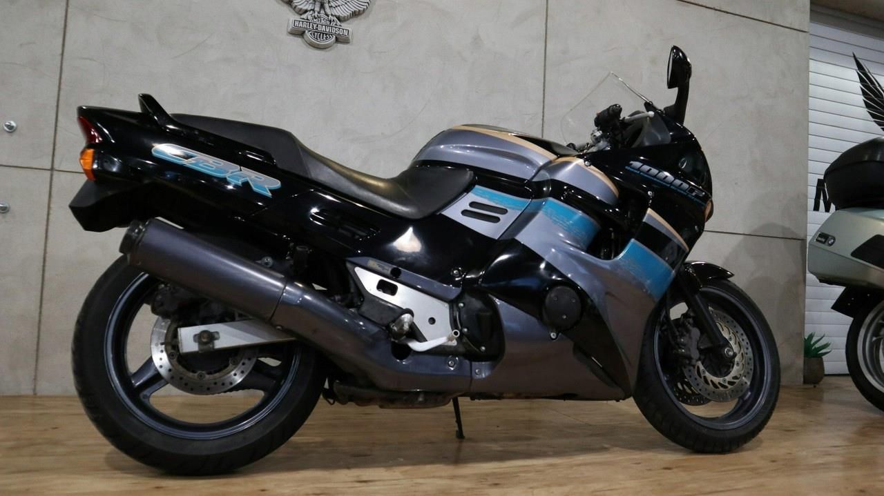 Honda CBR (CBR1000) ## piękny motocykl honda