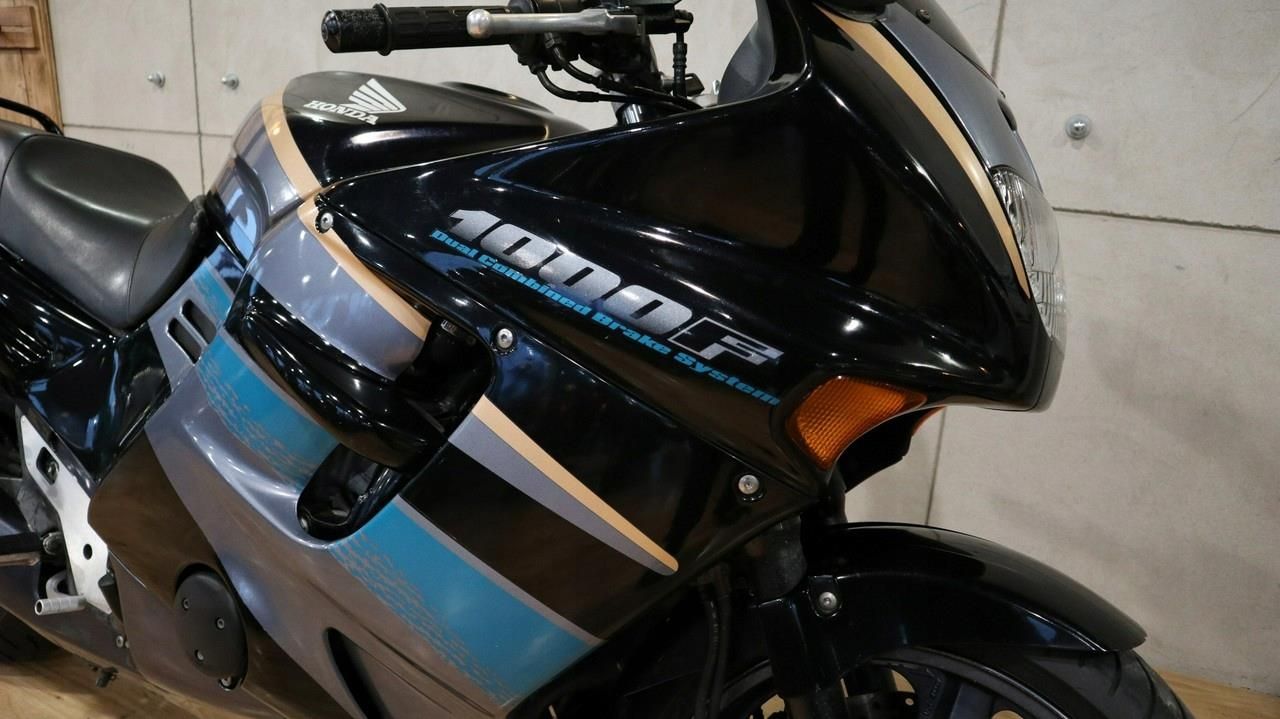 Honda CBR (CBR1000) ## piękny motocykl honda - zdjęcie 8 Honda CBR (CBR1000) ## piękny motocykl honda