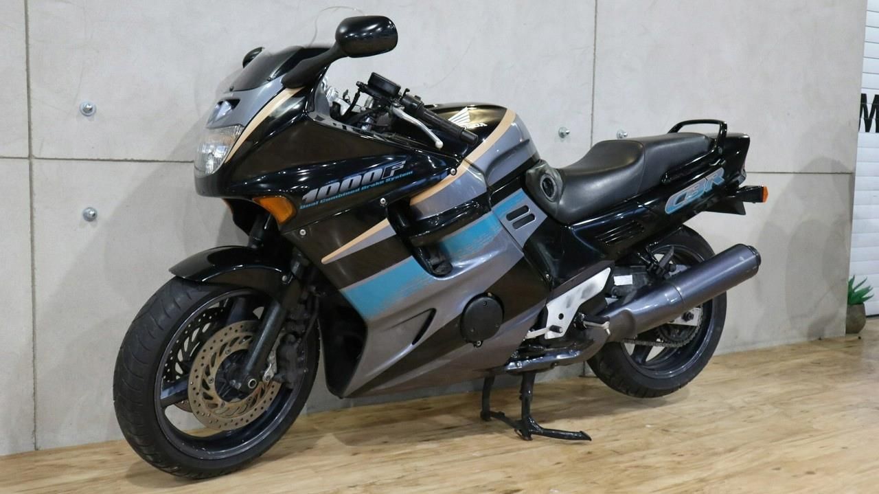 Honda CBR (CBR1000) ## piękny motocykl honda - zdjęcie 7 Honda CBR (CBR1000) ## piękny motocykl honda
