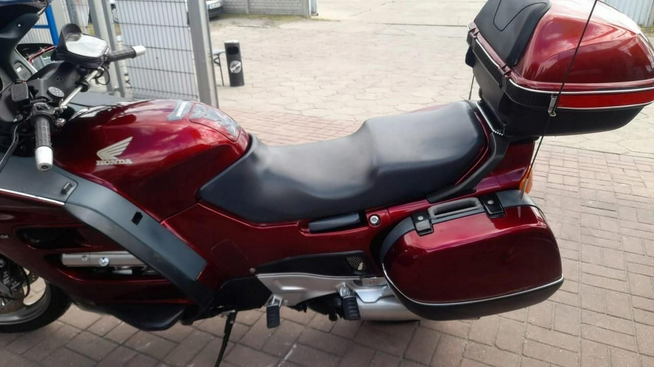 Honda ST (ST 1100) Honda ST 1100 Pan-European - zdjęcie 6 Honda ST (ST 1100) Honda ST 1100 Pan-European
