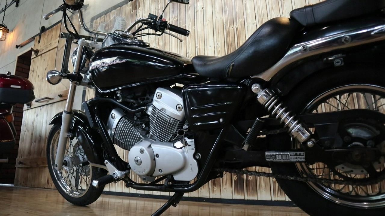 Honda Shadow (VT 125) VT 125 NA B - zdjęcie 6 Honda Shadow (VT 125) VT 125 NA B