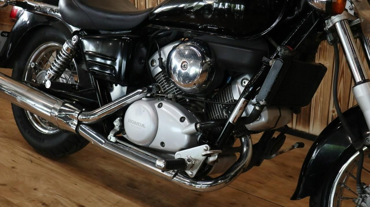 Honda Shadow (VT 125) VT 125 NA B - zdjęcie 8 Honda Shadow (VT 125) VT 125 NA B