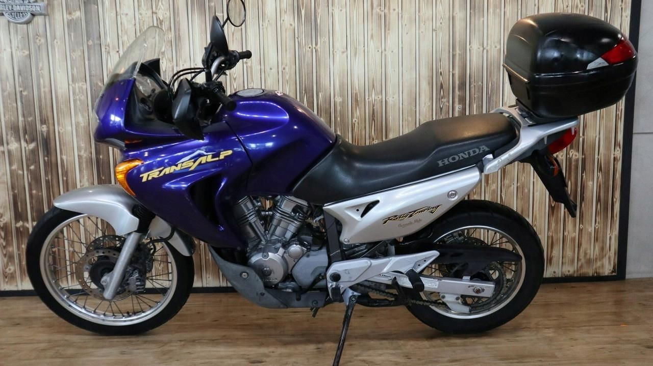 Honda Transalp (TRANSALP 650) ## piękny motocykl - zdjęcie 1 Honda Transalp (TRANSALP 650) ## piękny motocykl