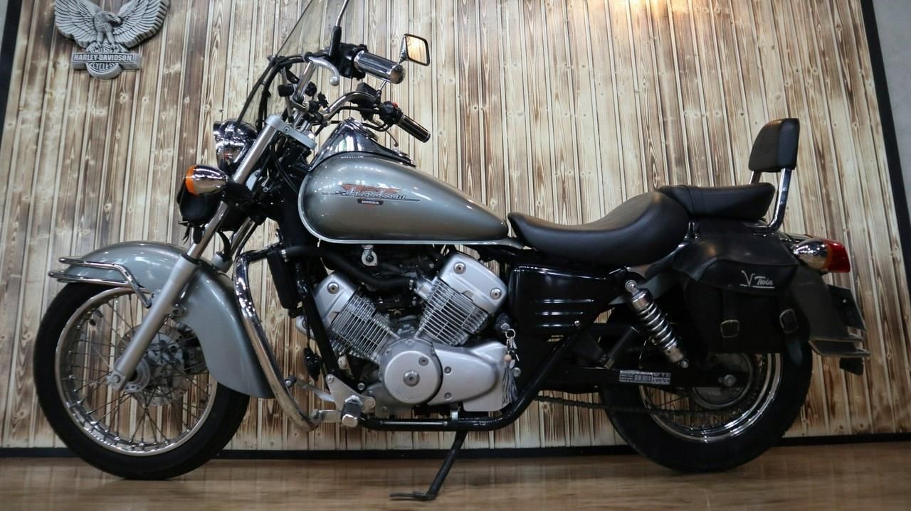 Honda Shadow (VT 125) VT 125 NA B stan - zdjęcie 8 Honda Shadow (VT 125) VT 125 NA B stan