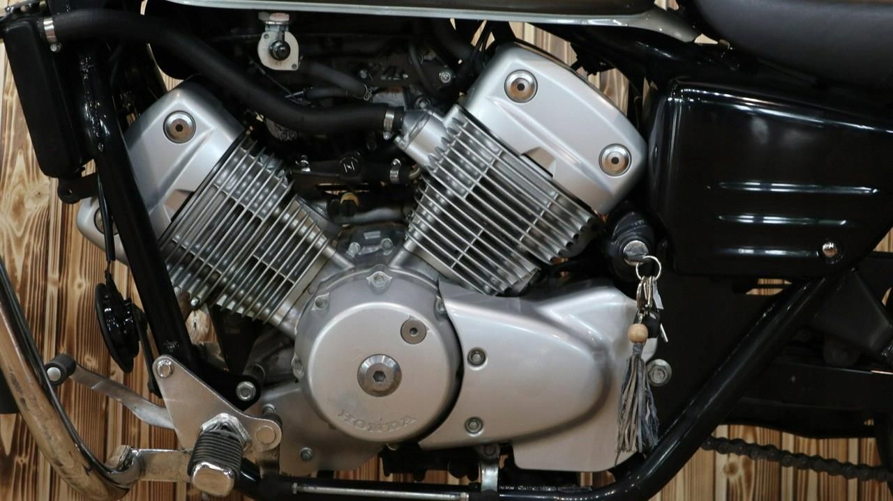 Honda Shadow (VT 125) VT 125 NA B stan - zdjęcie 5 Honda Shadow (VT 125) VT 125 NA B stan
