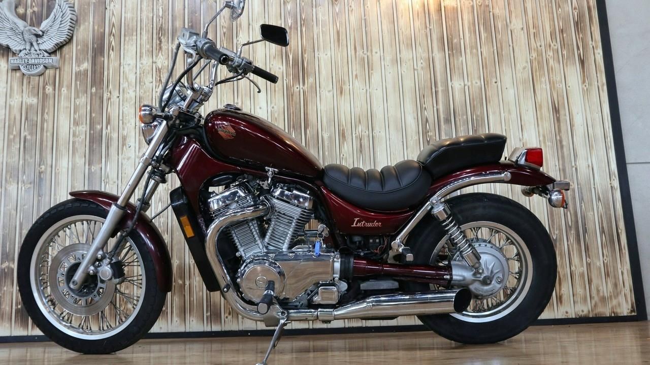 Suzuki Intruder (INTRUDER 700) 700 ## bardzo - zdjęcie 7 Suzuki Intruder (INTRUDER 700) 700 ## bardzo