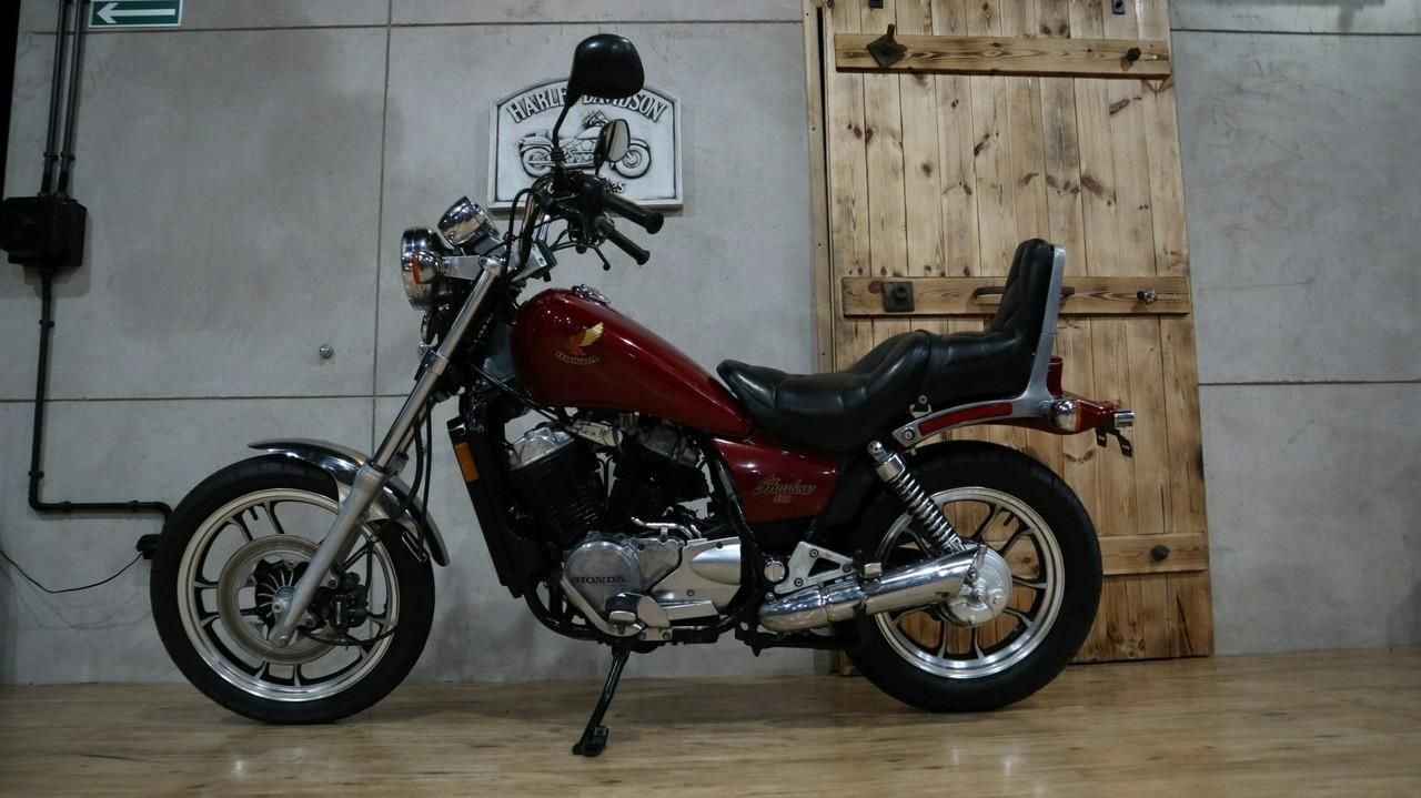 Honda Shadow (VT 500) VT SHADOW Piękna i Zadbana - zdjęcie 4 Honda Shadow (VT 500) VT SHADOW Piękna i Zadbana