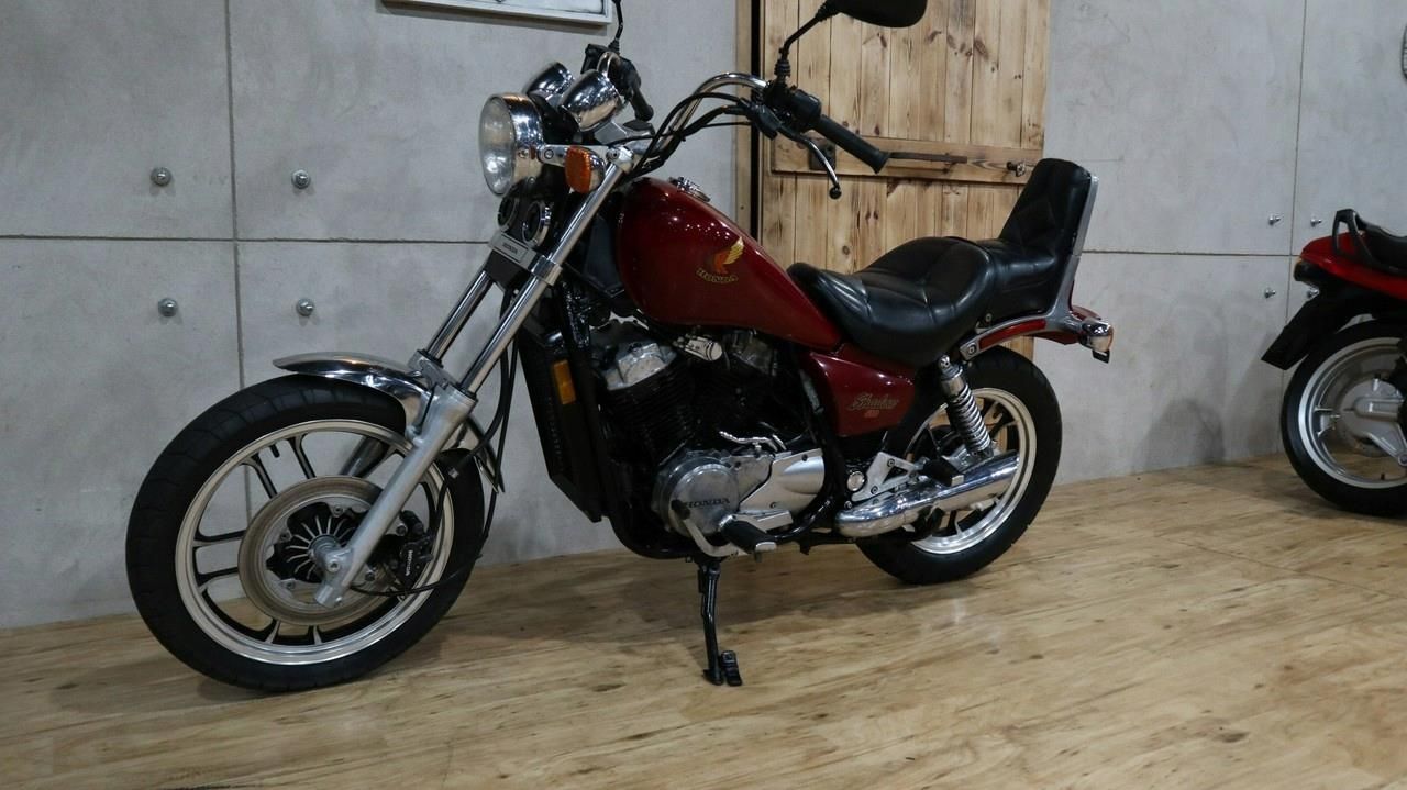 Honda Shadow (VT 500) VT SHADOW Piękna i Zadbana - zdjęcie 9 Honda Shadow (VT 500) VT SHADOW Piękna i Zadbana