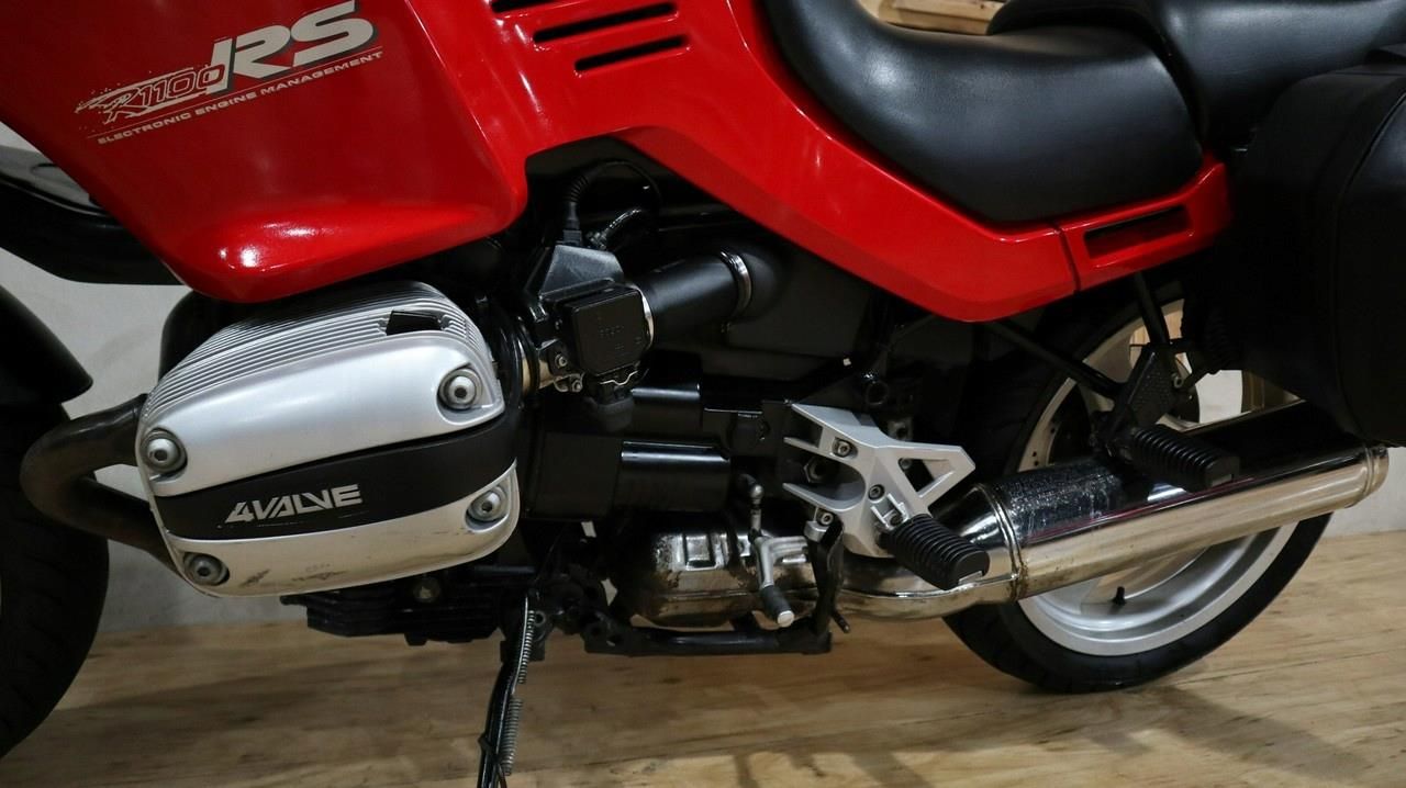 BMW R (R1100RS) ## Piękny motocykl BMW R 1100 S - zdjęcie 6 BMW R (R1100RS) ## Piękny motocykl BMW R 1100 S