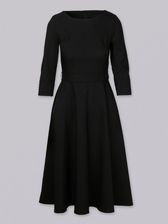 Zdjęcie Rozkloszowana sukienka w czarnym kolorze - Łapy