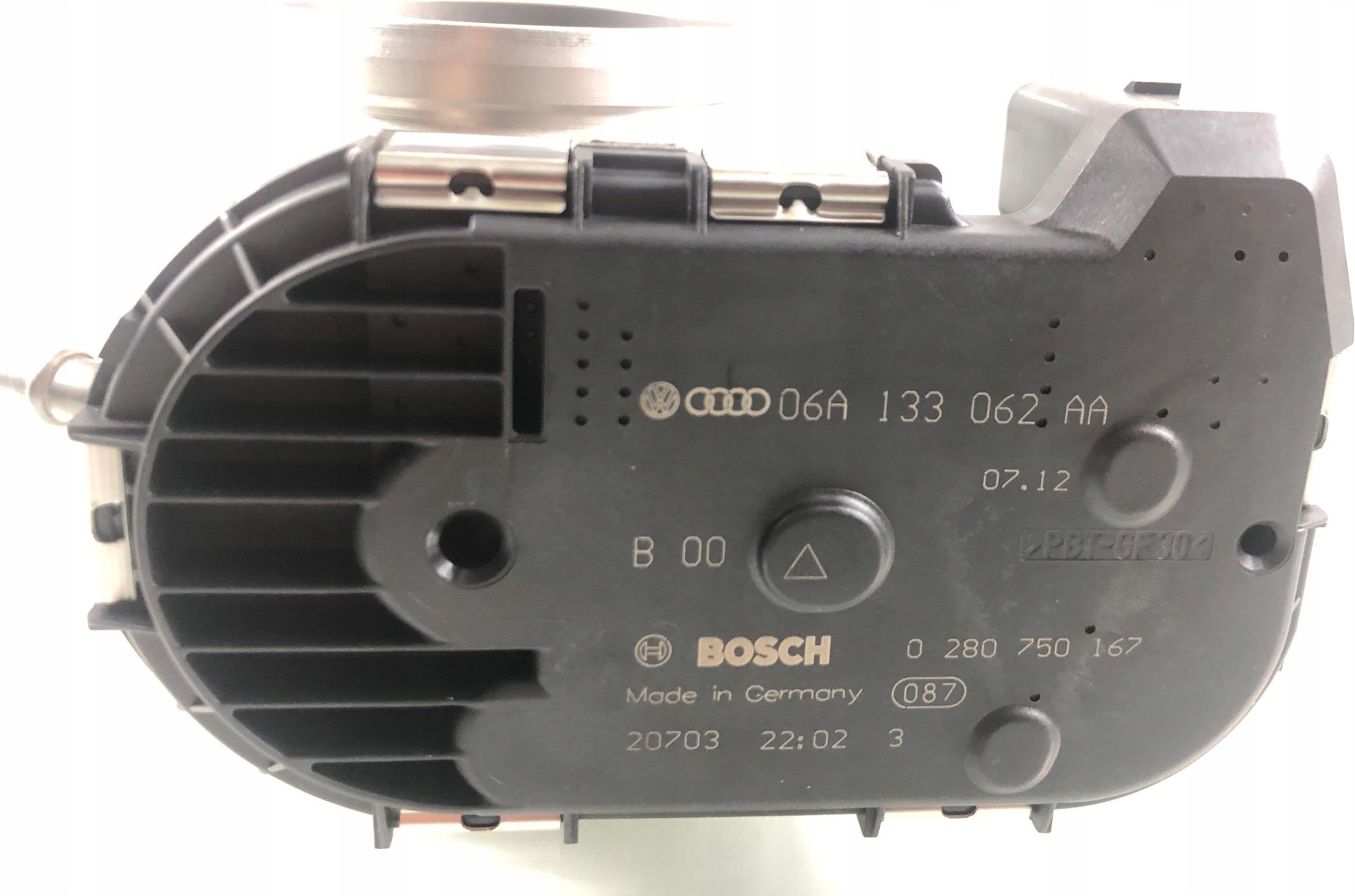Bosch Przepustnica Vw T5 T6 2.0 B Oryginał 06A133062AA - Opinie i ceny ...
