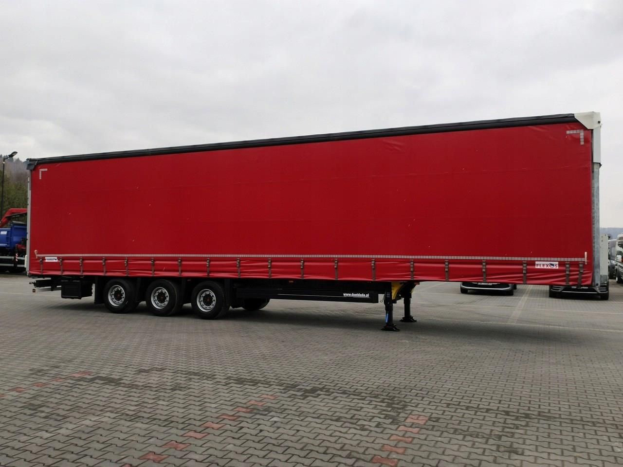 Schmitz Cargobull Varios Oś Podnoszona - zdjęcie 2 Schmitz Cargobull Varios Oś Podnoszona