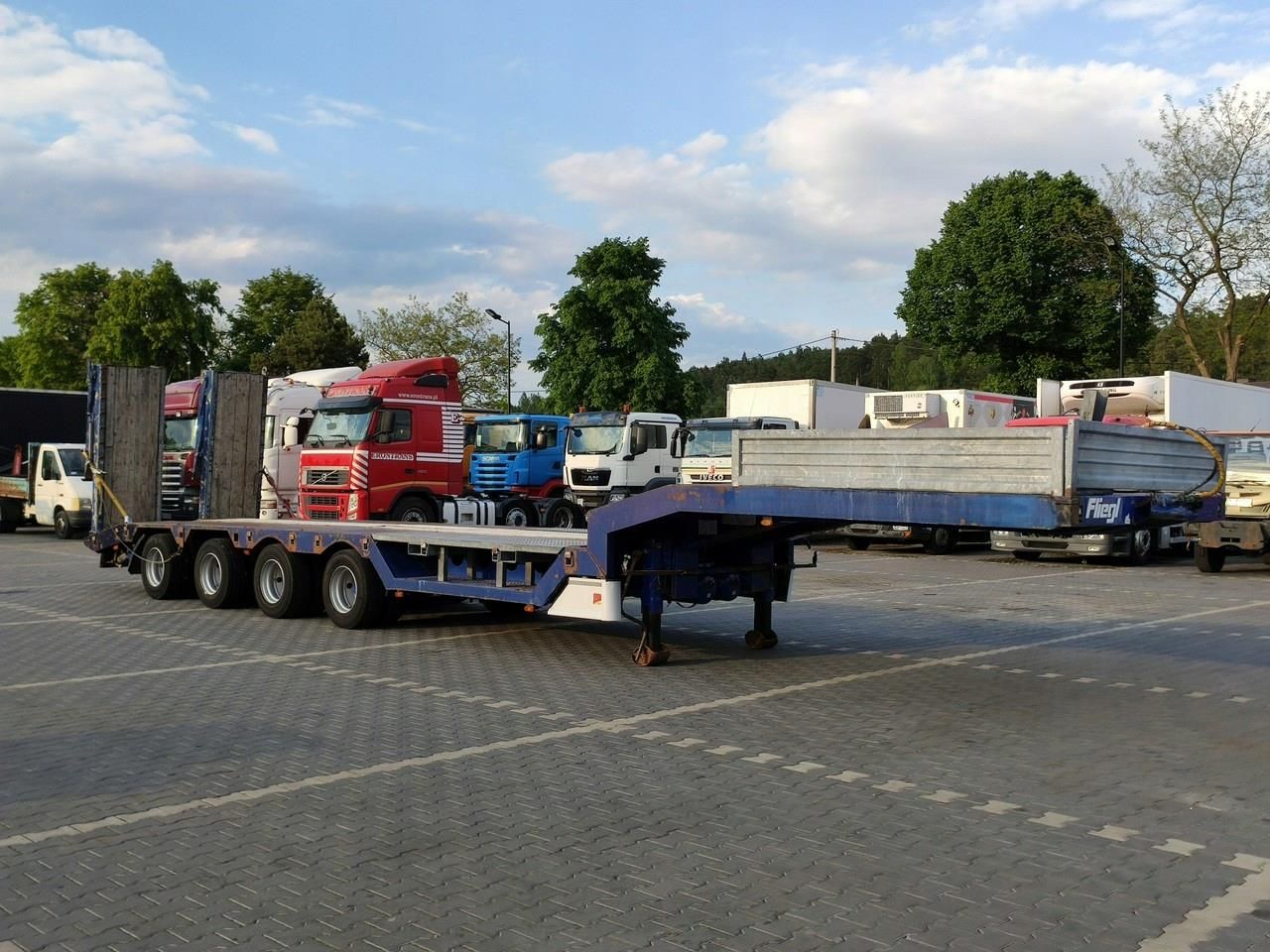 Fliegl Poszerzana Najazdy Stan Super - zdjęcie 4 Fliegl Poszerzana Najazdy Stan Super