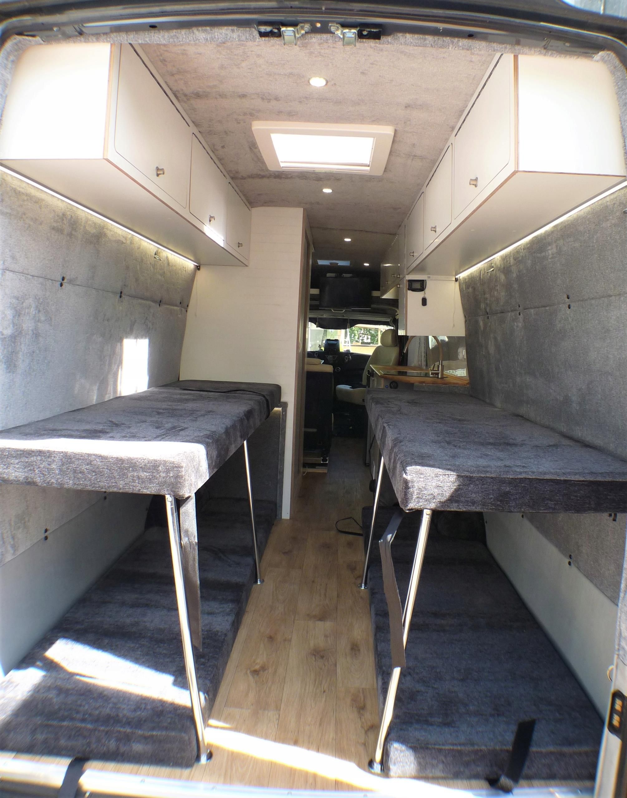 Kamper Zabudowa Budowa Kamperów Campervan - zdjęcie 1 Kamper Zabudowa Budowa Kamperów Campervan