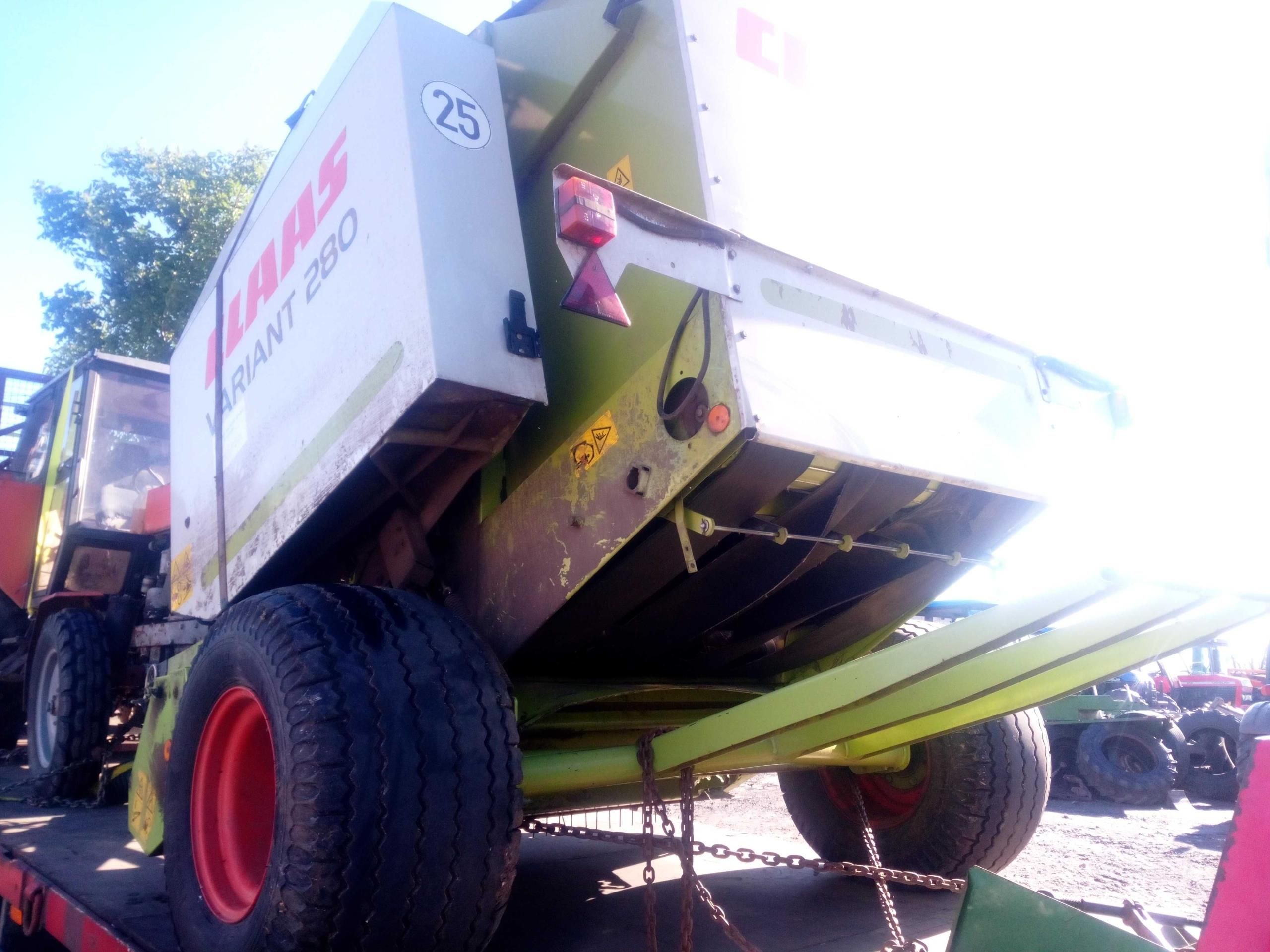 Claas Prasa Zmienno-Komorowa Variant 280 - zdjęcie 5 Claas Prasa Zmienno-Komorowa Variant 280