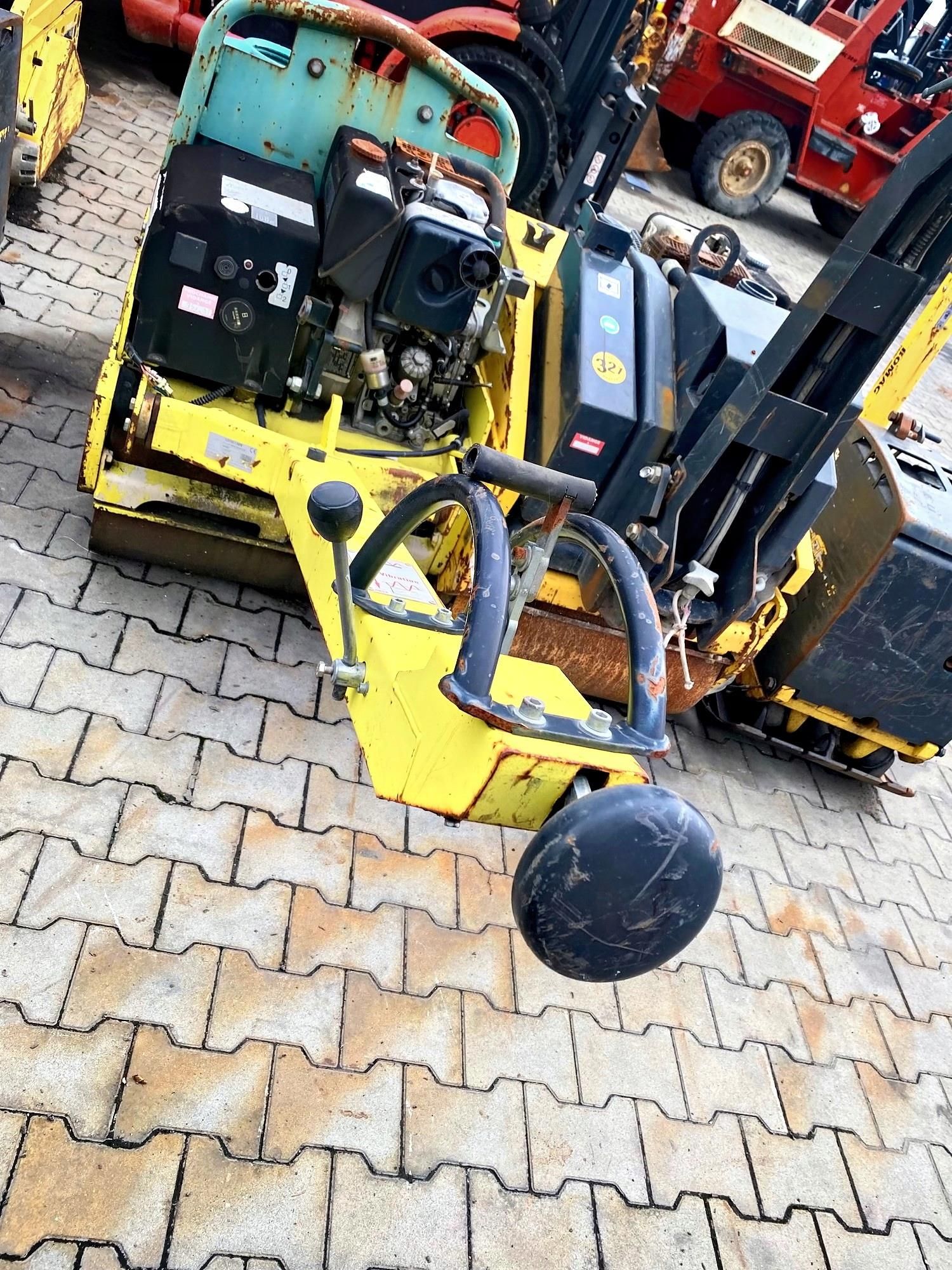 Zagęszczarka Walec Wibracyjny Ammann Arw65 Hatz - zdjęcie 9 Zagęszczarka Walec Wibracyjny Ammann Arw65 Hatz