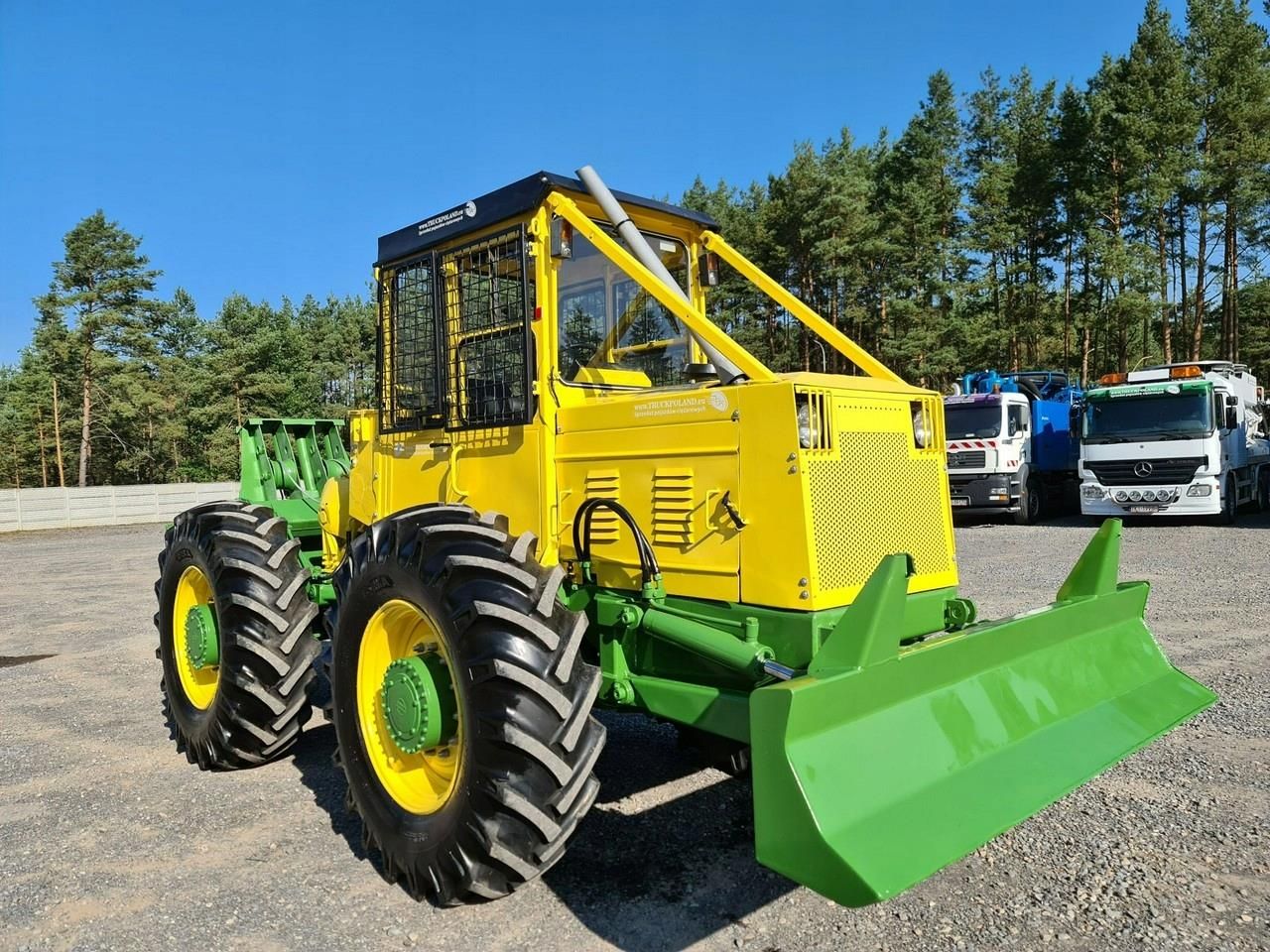LKT 81 Turbo Skider Ciągnik leśny ZTS 4x4 2007 - zdjęcie 2 LKT 81 Turbo Skider Ciągnik leśny ZTS 4x4 2007