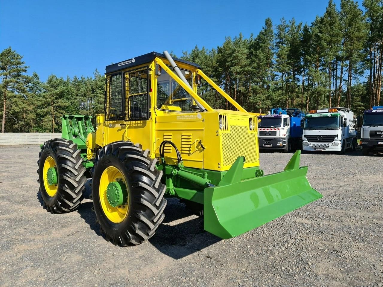 LKT 81 Turbo Skider Ciągnik leśny ZTS 4x4 2007 - zdjęcie 9 LKT 81 Turbo Skider Ciągnik leśny ZTS 4x4 2007