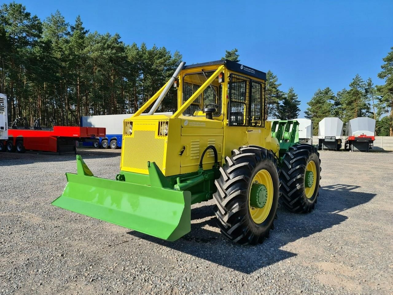 LKT 81 Turbo Skider Ciągnik leśny ZTS 4x4 2007 - zdjęcie 8 LKT 81 Turbo Skider Ciągnik leśny ZTS 4x4 2007