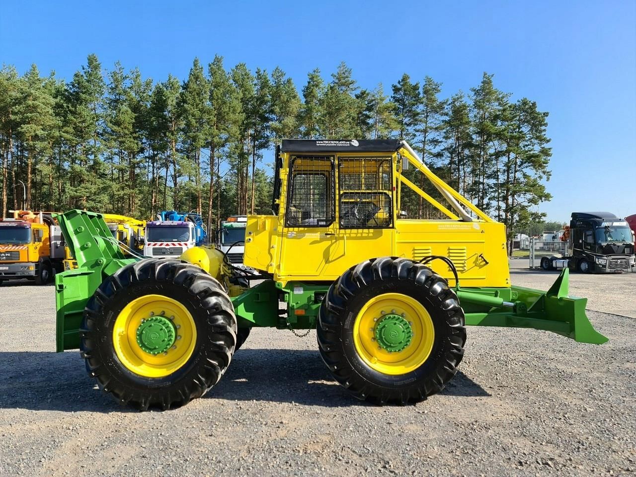 LKT 81 Turbo Skider Ciągnik leśny ZTS 4x4 2007 - zdjęcie 3 LKT 81 Turbo Skider Ciągnik leśny ZTS 4x4 2007