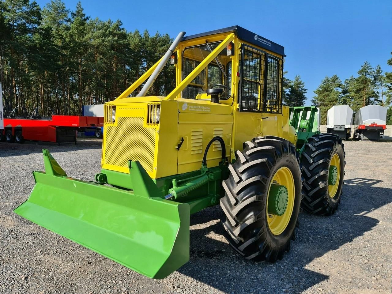 LKT 81 Turbo Skider Ciągnik leśny ZTS 4x4 2007 - zdjęcie 10 LKT 81 Turbo Skider Ciągnik leśny ZTS 4x4 2007