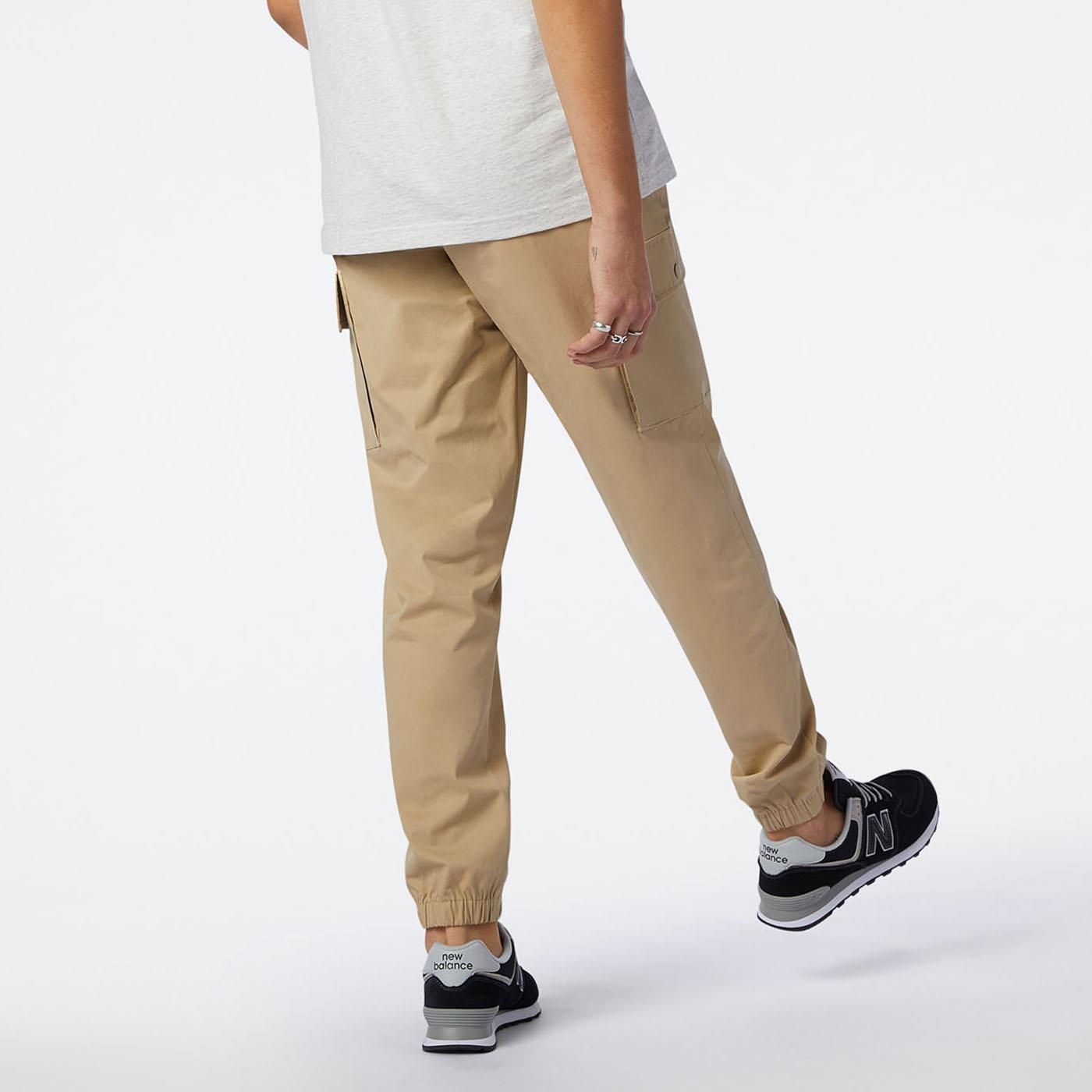 Męskie Spodnie NEW BALANCE NB ATHLETICS WOVEN CARGO PANT NBMP13501INC