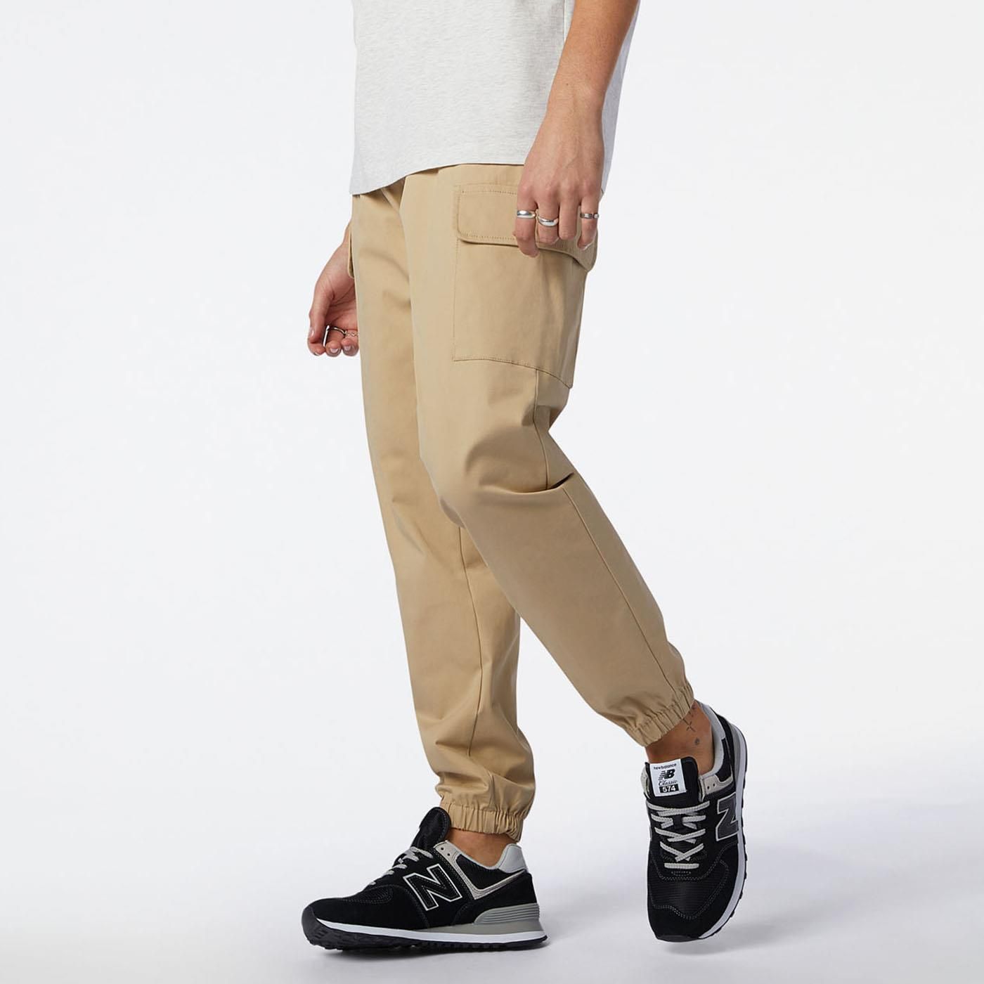 Męskie Spodnie NEW BALANCE NB ATHLETICS WOVEN CARGO PANT NBMP13501INC