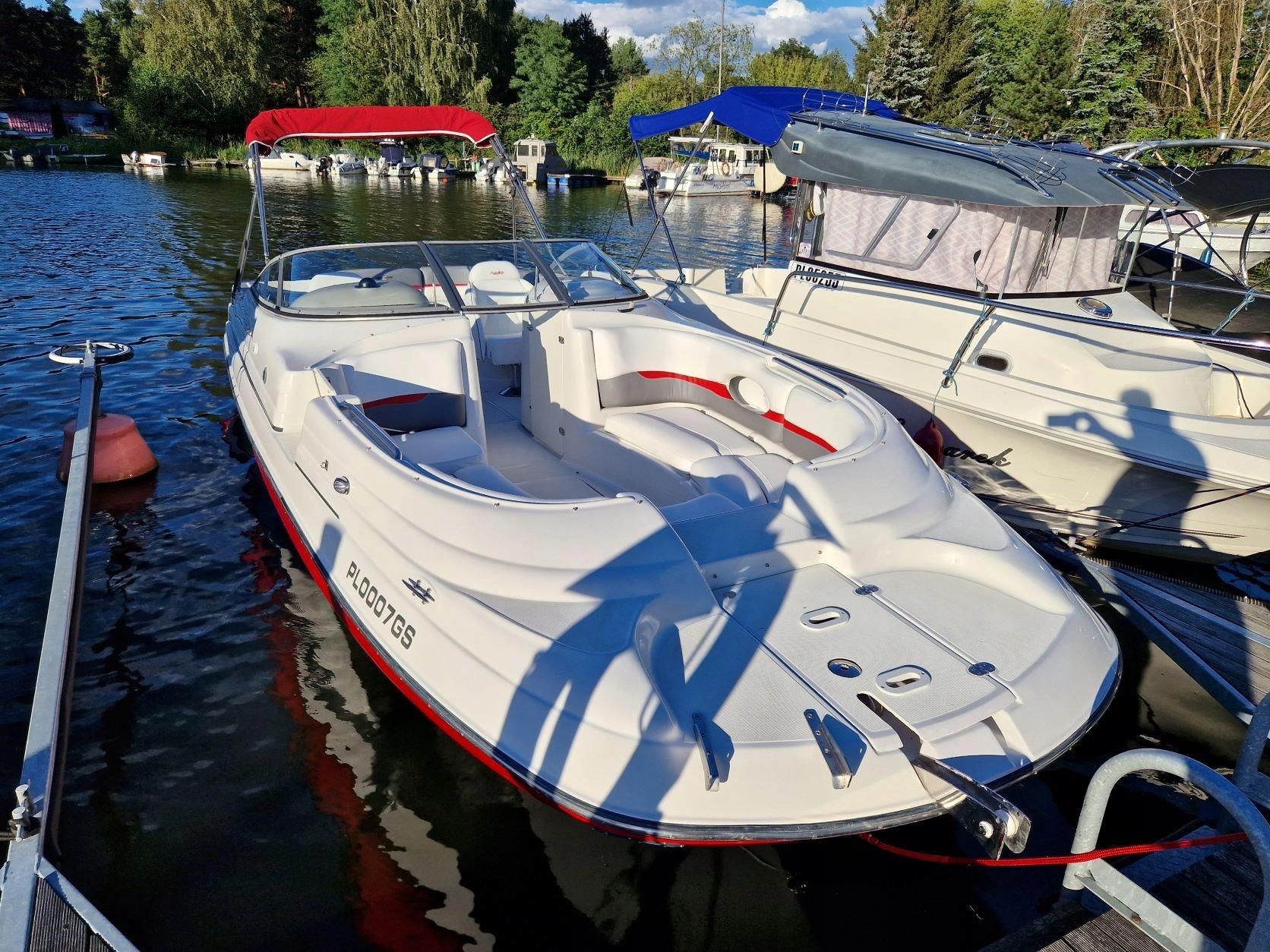 Motorówka Four Winns Funship 254 Volvo Penta 7,4 - zdjęcie 1 Motorówka Four Winns Funship 254 Volvo Penta 7,4