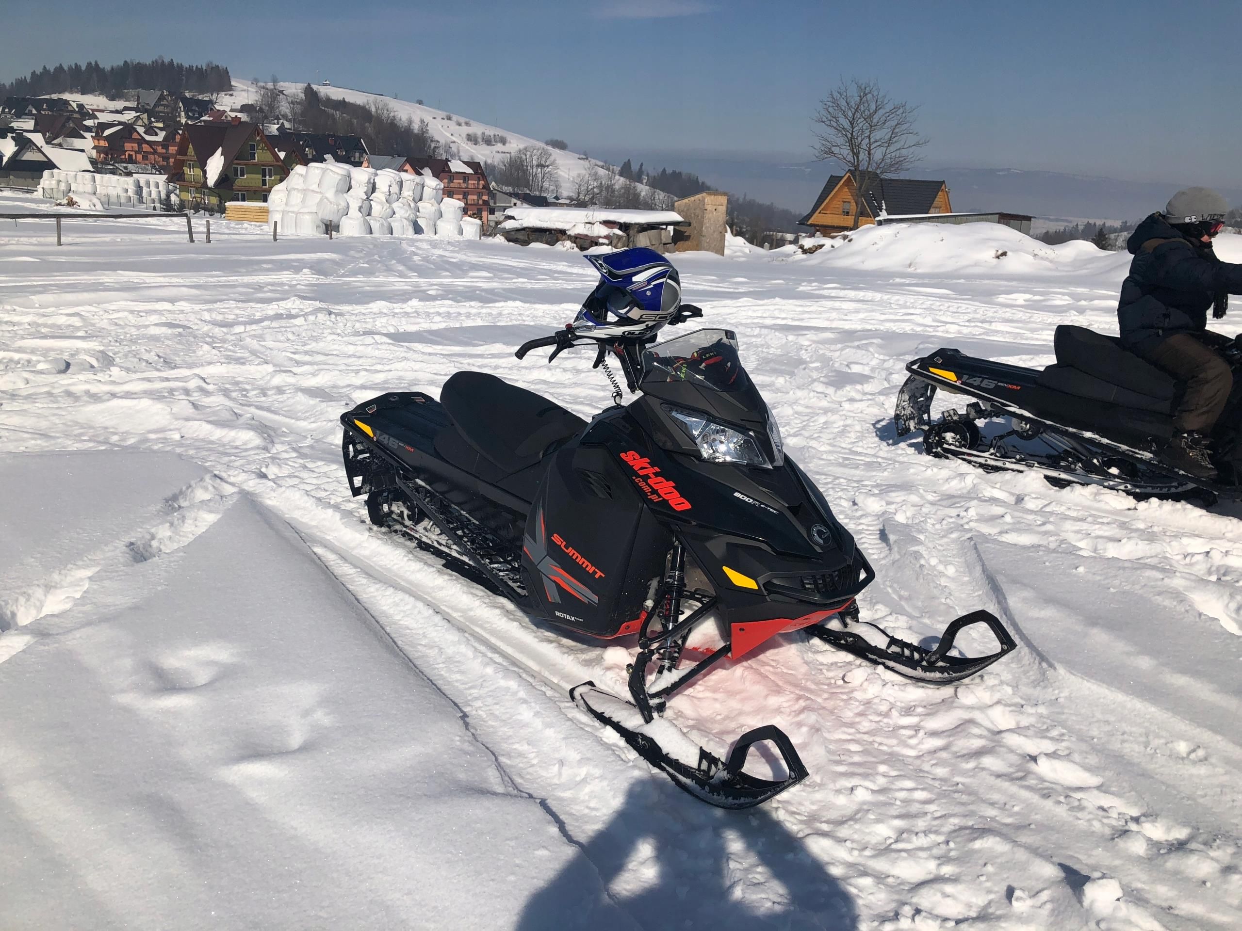 Skuter Śnieżny Ski-Doo Summit 146 2015 - zdjęcie 1 Skuter Śnieżny Ski-Doo Summit 146 2015