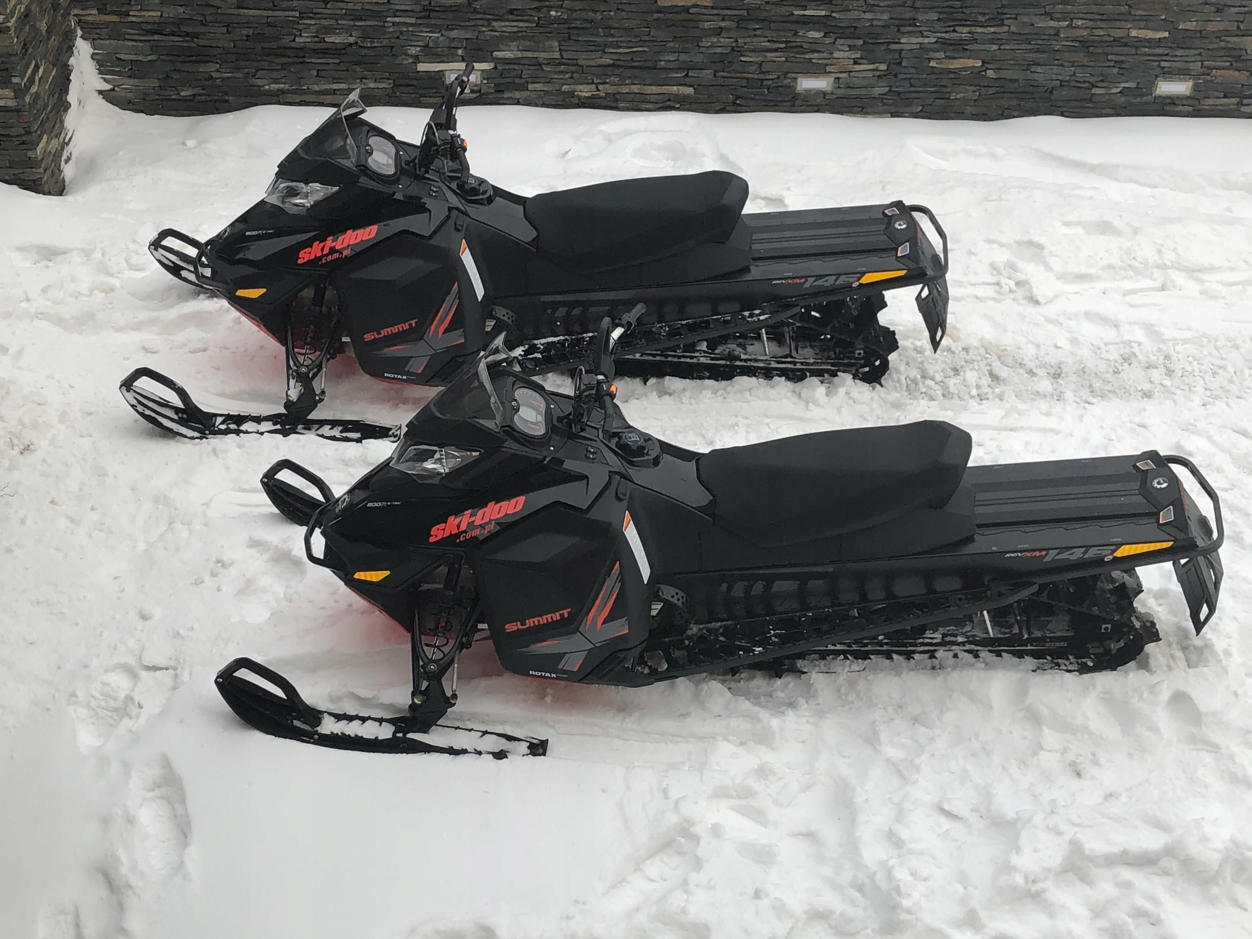 Skuter Śnieżny Ski-Doo Summit 146 2015 - zdjęcie 3 Skuter Śnieżny Ski-Doo Summit 146 2015