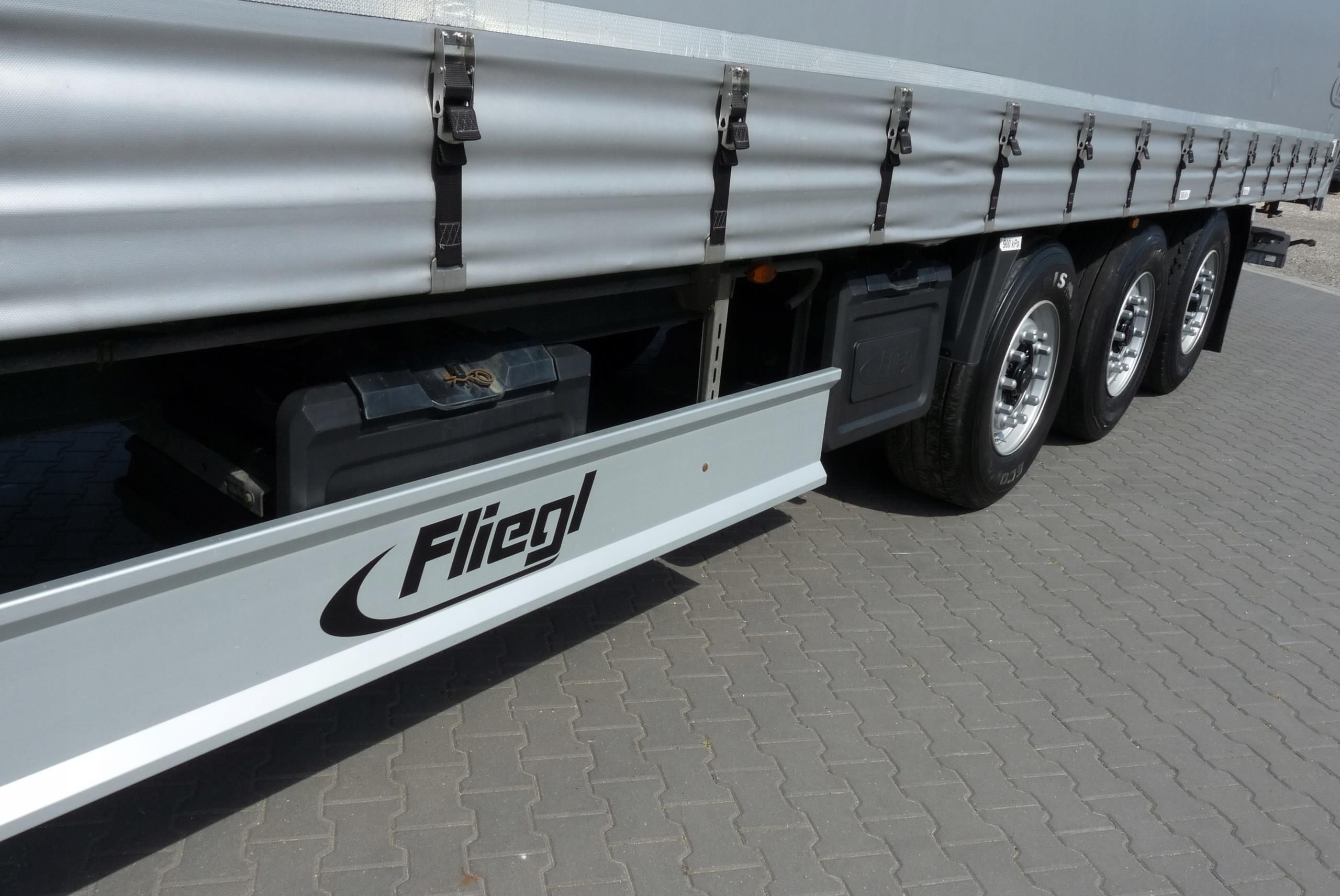 Fliegl FIRANKA / STANDARD / OŚ PODNOSZONA / - zdjęcie 4 Fliegl FIRANKA / STANDARD / OŚ PODNOSZONA /