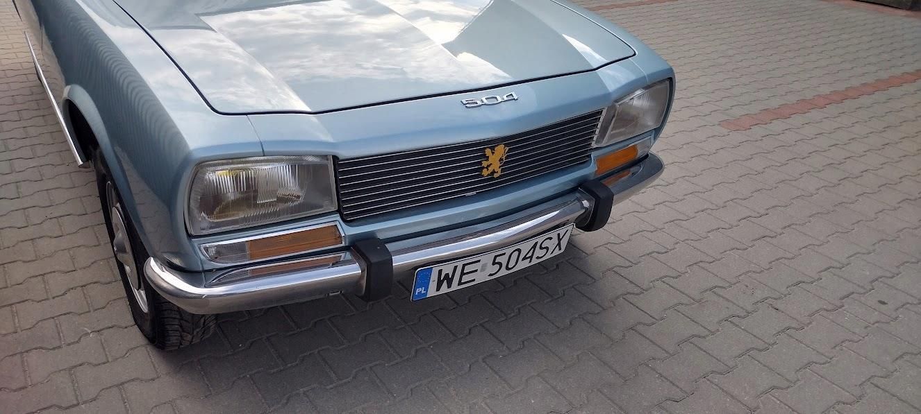 Francuski hrabia Peugeot 504 piękny oldtimer